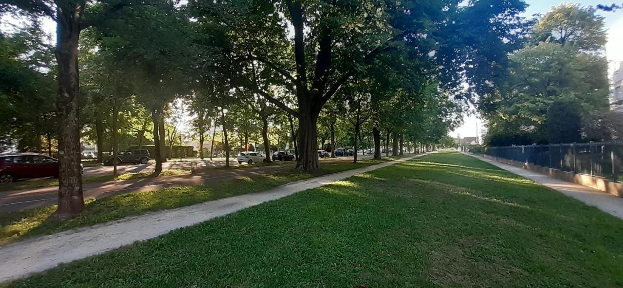 Allees Historiques Du Parc De La Colombiere, Appt Haut De Gamme 第戎 外观 照片