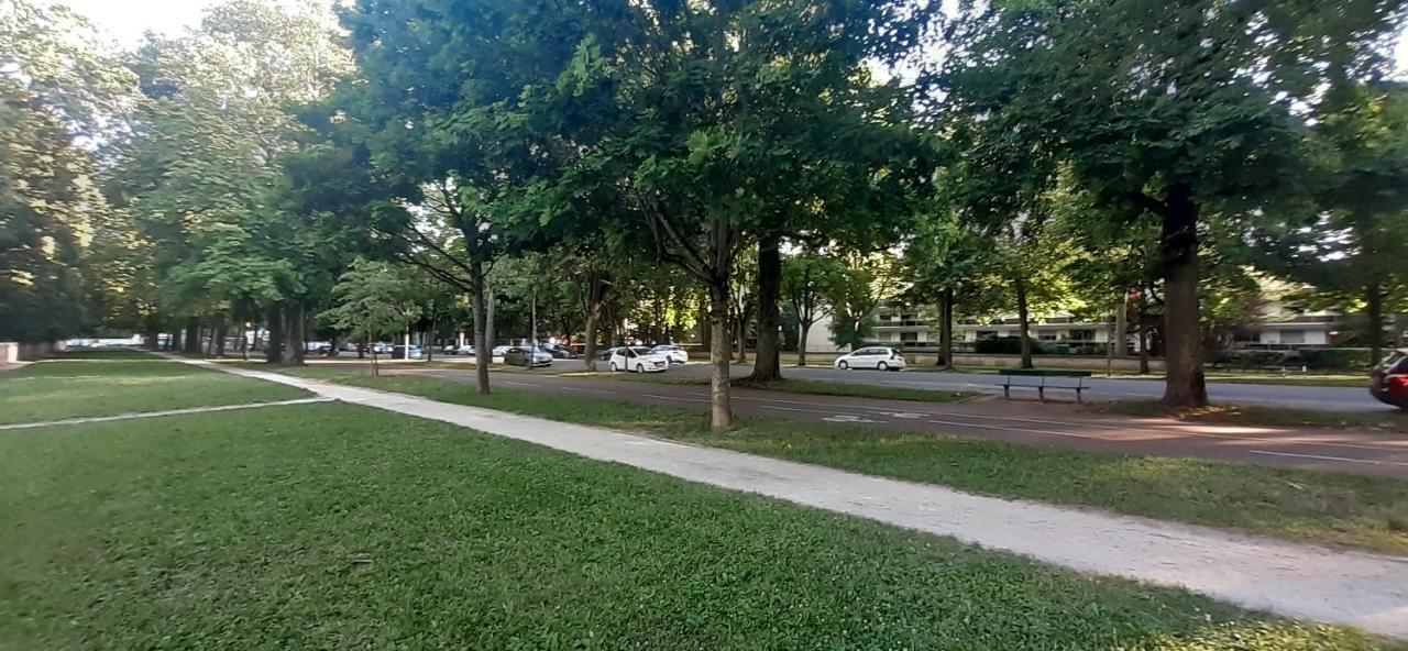 Allees Historiques Du Parc De La Colombiere, Appt Haut De Gamme 第戎 外观 照片